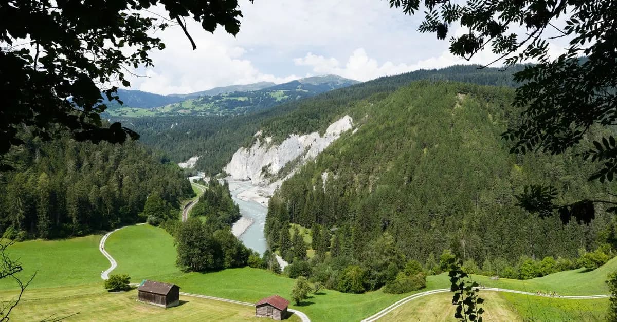 The Benefits of Traveling Off the Beaten Path