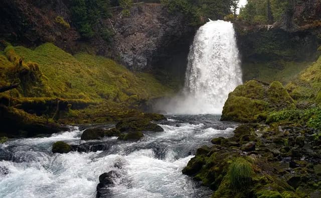 Exploring the Enchanting Islands of the World
