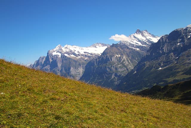 5 Must-Visit World Travel Destinations for Adventure Seekers