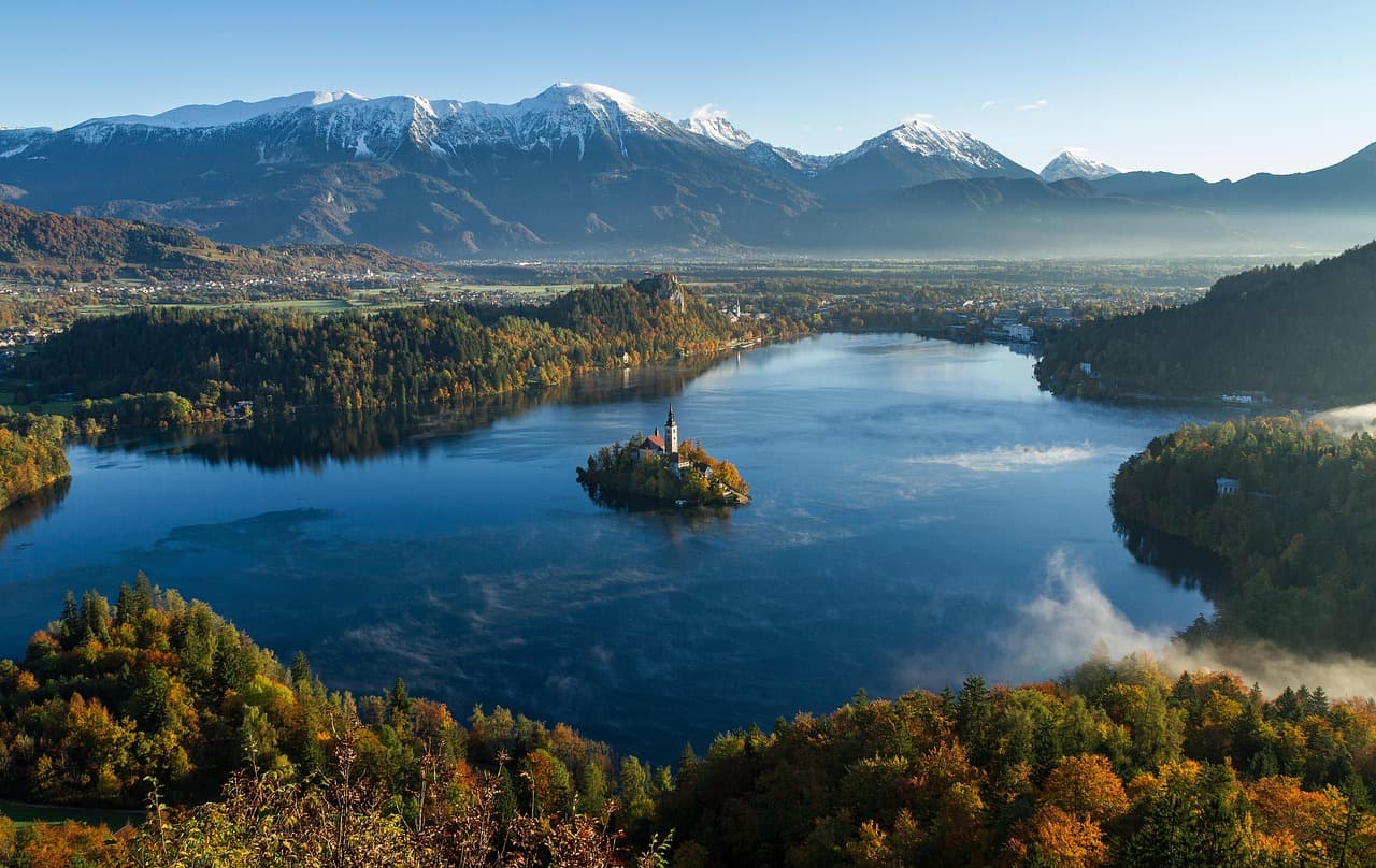 Top 10 Unique World Travel Destinations to Discover