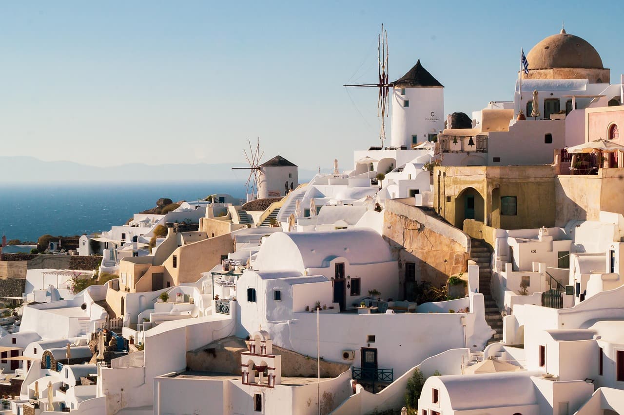 10 Stunning World Travel Destinations You Should Visit